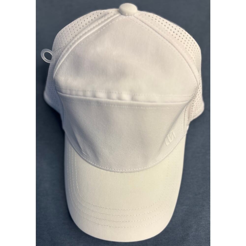 White VRST snapback Hat nwot